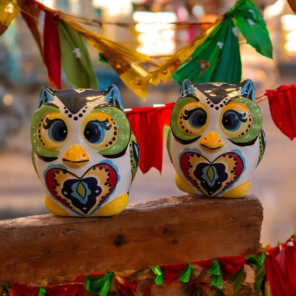 Tabletops Unlimited Espana Lifestyle Bocca Owl Salt & Pepper Shakers EUC